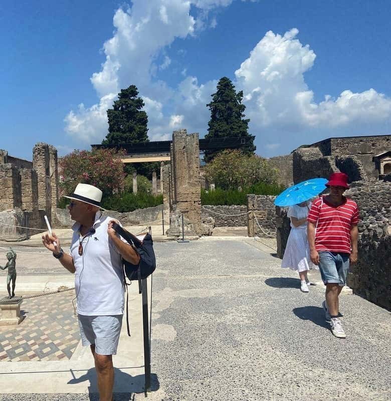 Sorrento: Skip-the-Line Pompeii Express Tour by Train